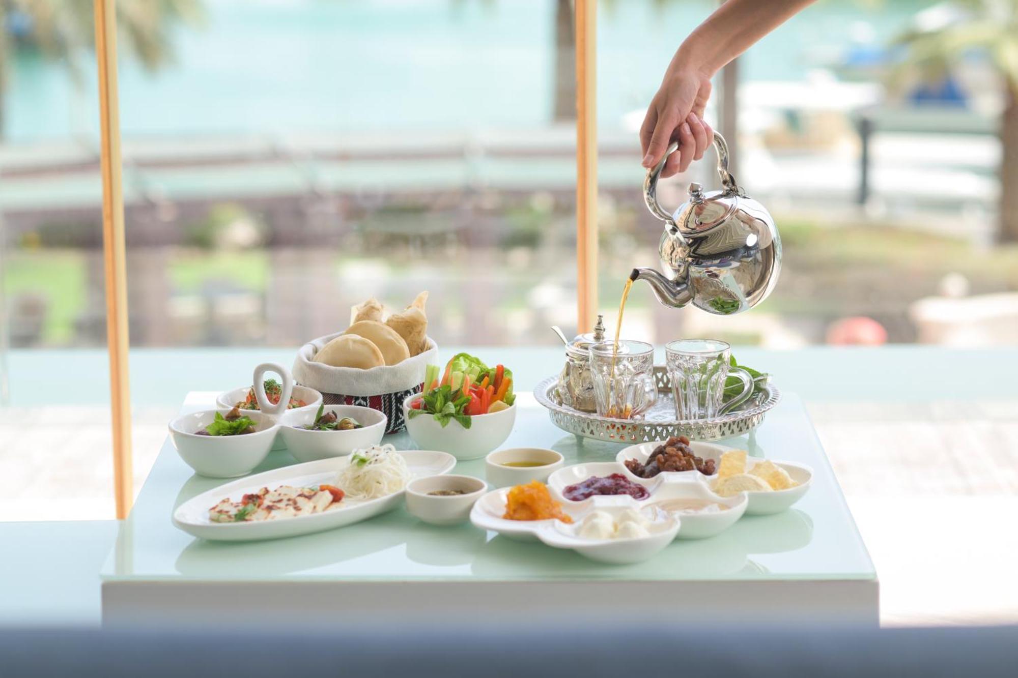 Four Seasons Hotel Ντόχα Εξωτερικό φωτογραφία Israeli cuisine